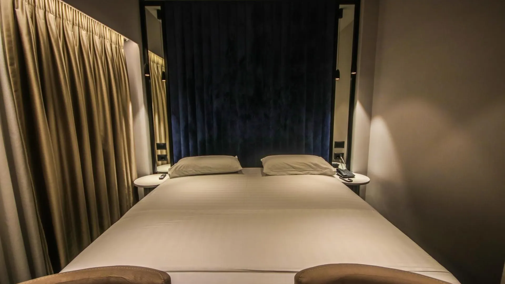 Atrium Hotel Mjull-Bathore 0*,