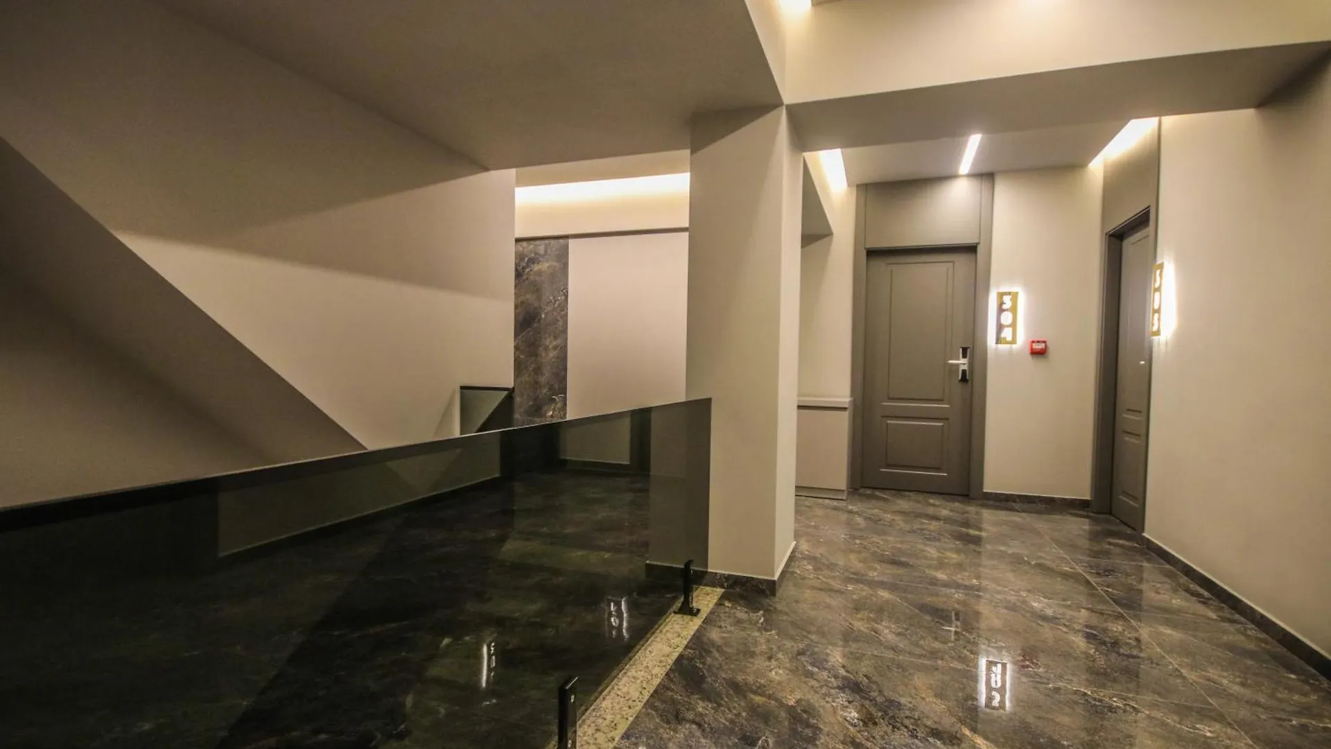Atrium Hotel Mjull-Bathore 0*,  Albania